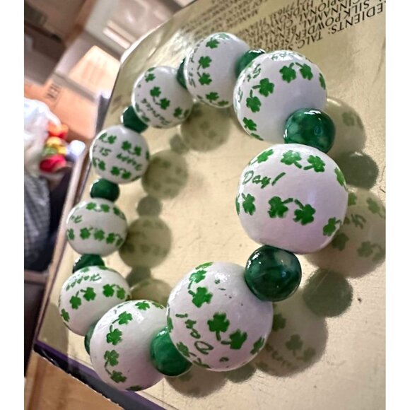 Happy St Patricks Day Shamrock Wood Beaded Stretch Bracelet Marbled Acce… - Picture 12 of 12